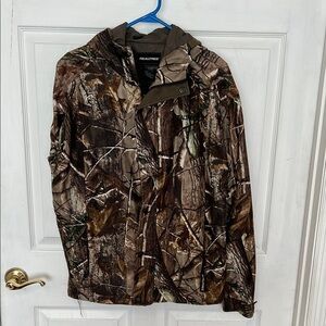 Realtree Camouflage Performance Jacket Brown and Green